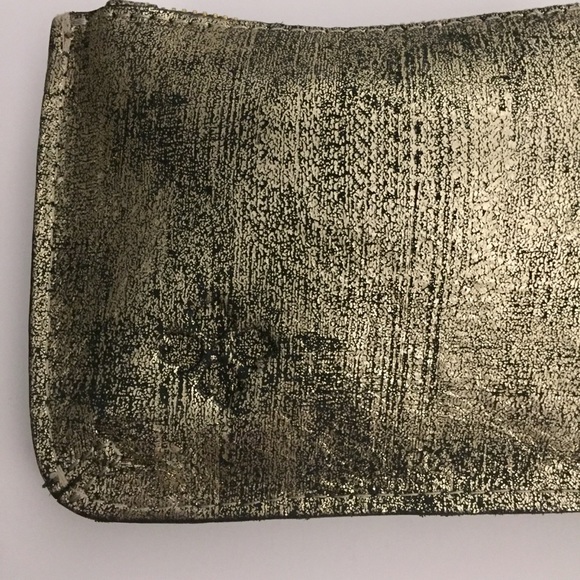 Patricia Nash St Croce distressed Gold Metallic Wristlet - Picture 4 of 6